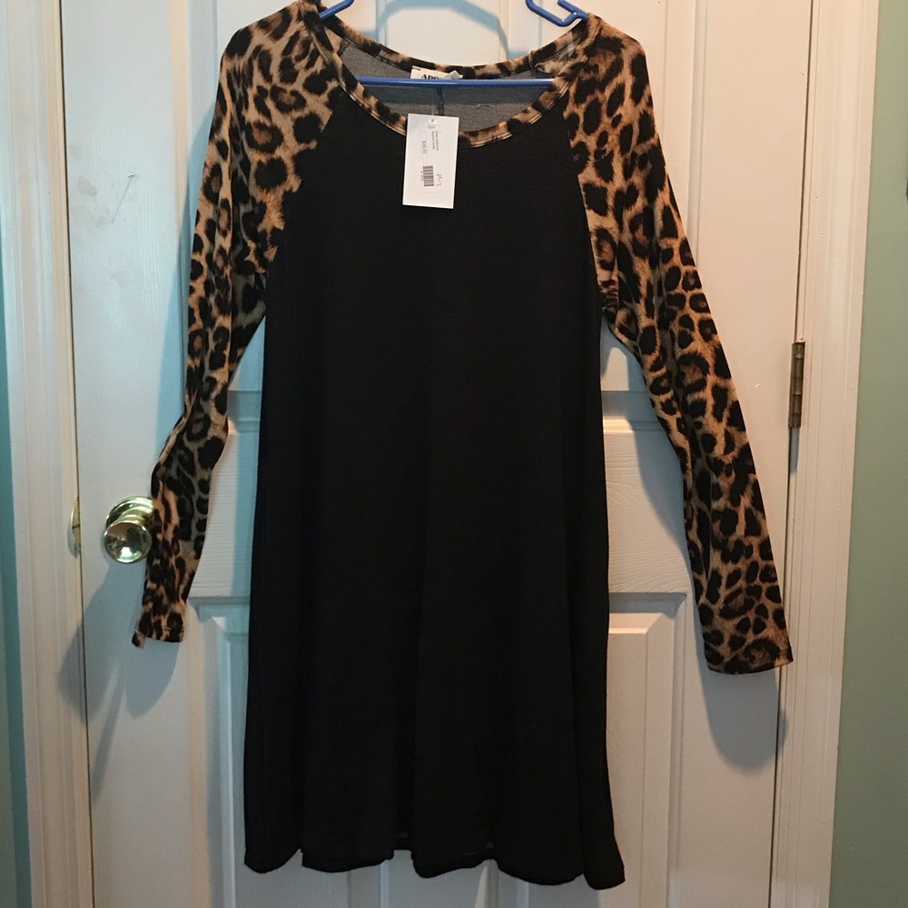 Adora... Boutique Dress 👗 Size M (BNWT)